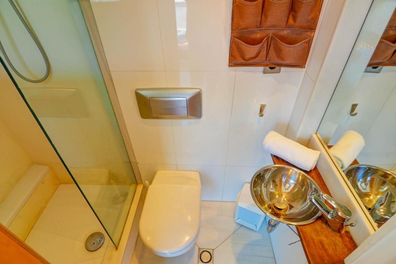 Port Alegre Attic By Hello Homes Sitges Ngoại thất bức ảnh